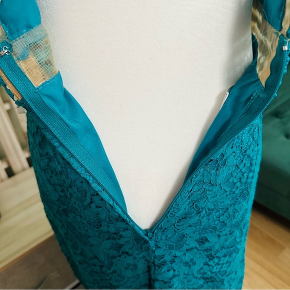 David bridal allover lace illusion plunge gown - jade missy sz 4 - Picture 7 of 16